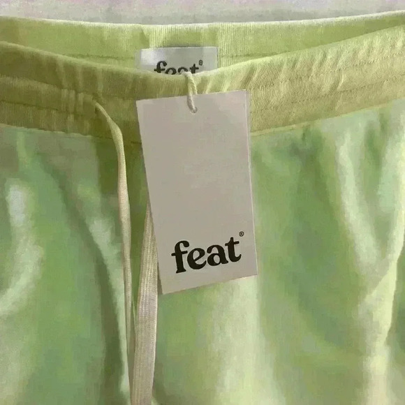 New Feat Blanket Blend Short. Lime Color - XL - Picture 4 of 7